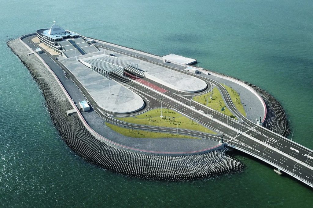 Concept voor een megaproject voor de bouw van de grootste onderwatertunnel ter wereld.