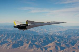 het vliegtuig bereikt de geluidssnelheid